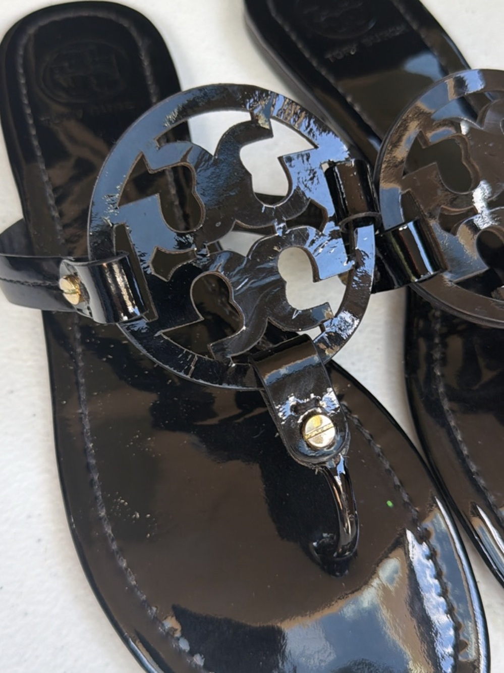 Tory Burch Black Patent Logo Thong Sandals with Gold Accent - Picture 2 of 5